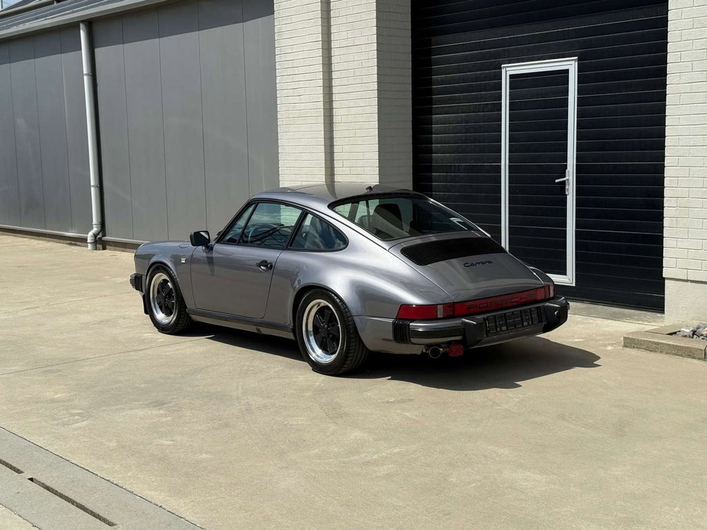 Porsche 911 Carrera 3.2