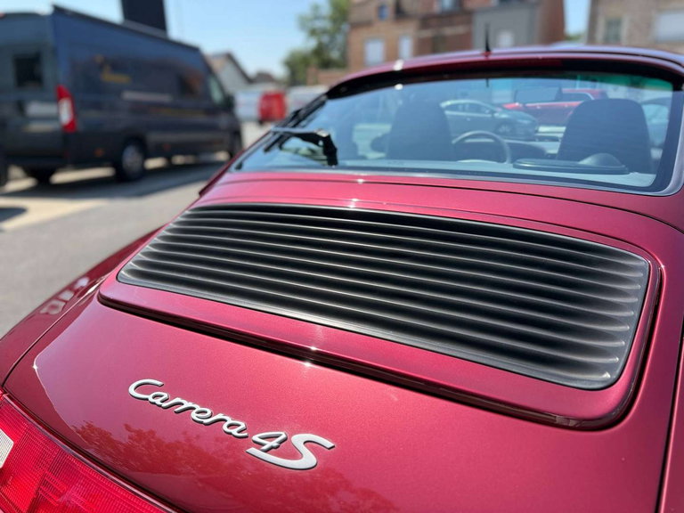 Porsche 993 Carrera 4S