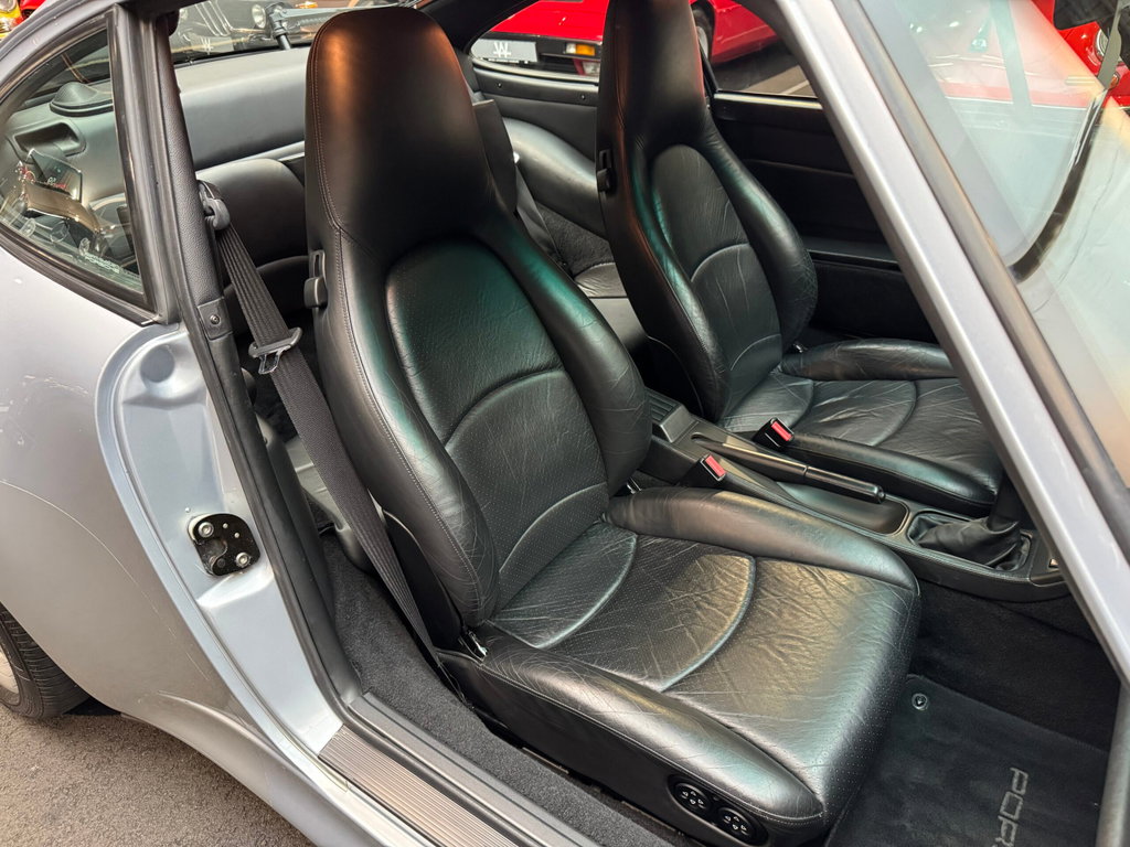 Porsche 993 Carrera 4S