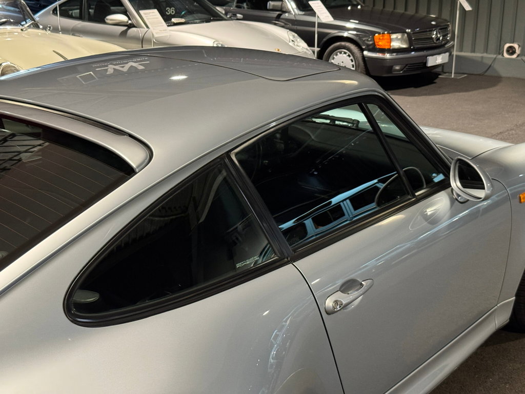 Porsche 993 Carrera 4S