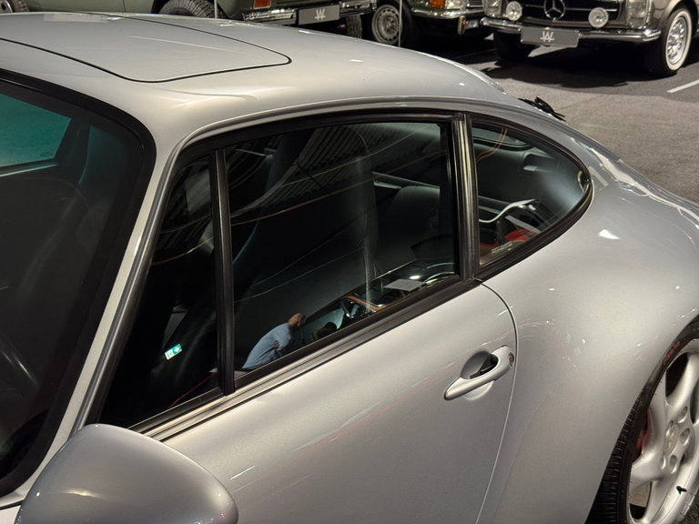 Porsche 993 Carrera 4S