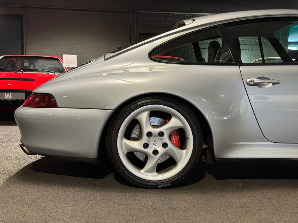 Porsche 993 Carrera 4S