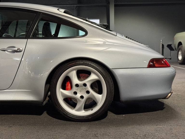 Porsche 993 Carrera 4S