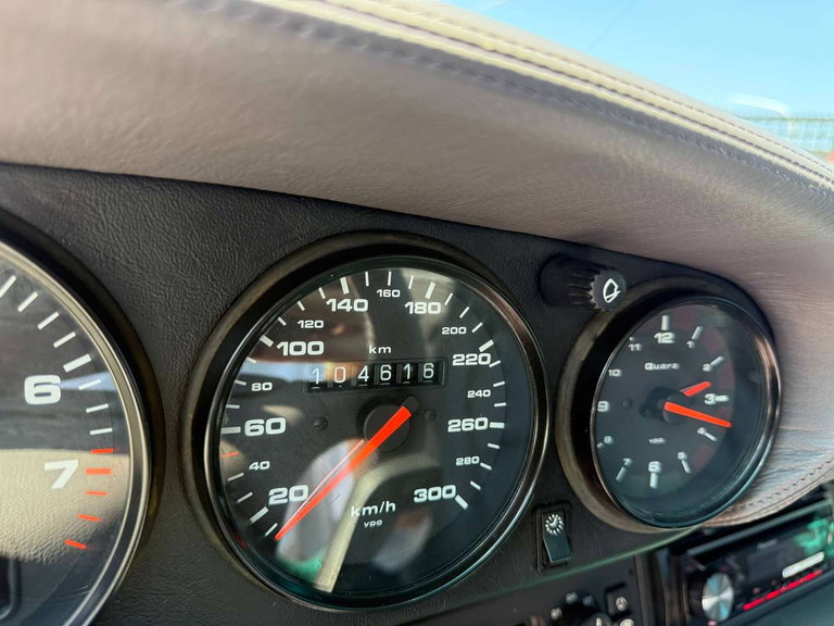 Porsche 993 Carrera 4S