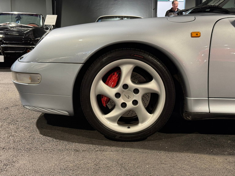 Porsche 993 Carrera 4S
