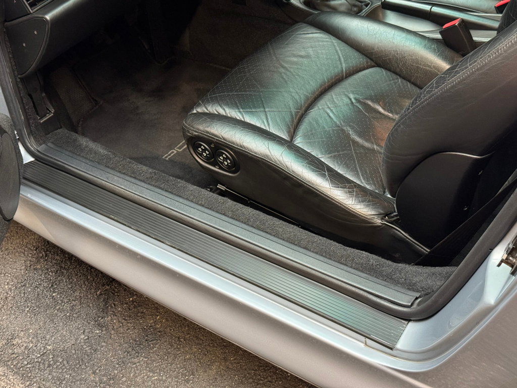 Porsche 993 Carrera 4S