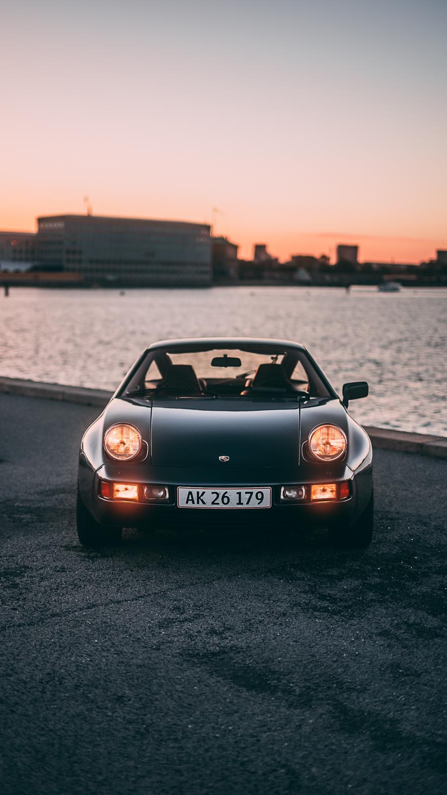 Porsche 928