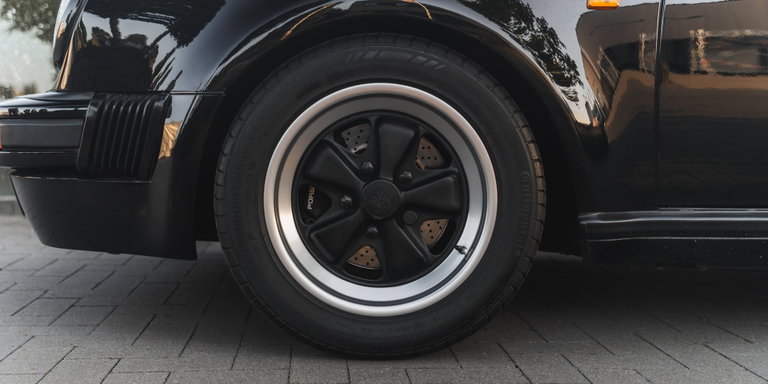 Porsche 911 Carrera 3.2 WTL