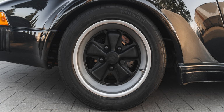 Porsche 911 Carrera 3.2 WTL