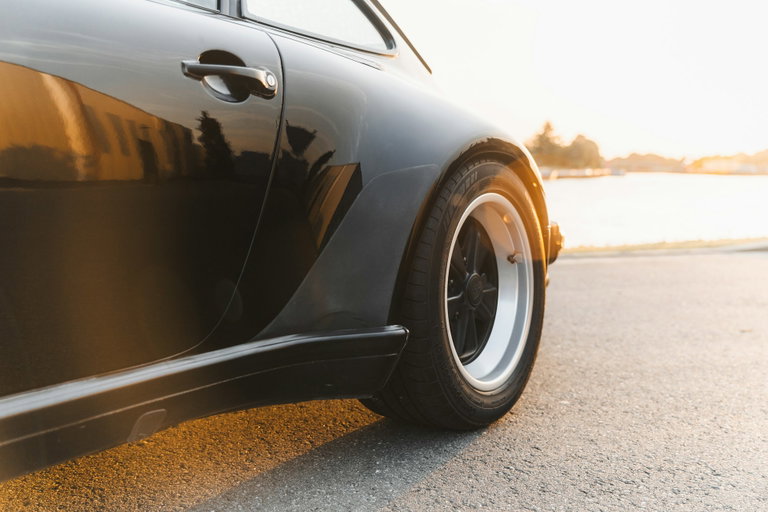 Porsche 911 Carrera 3.2 WTL