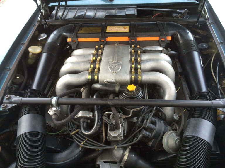 Porsche 928