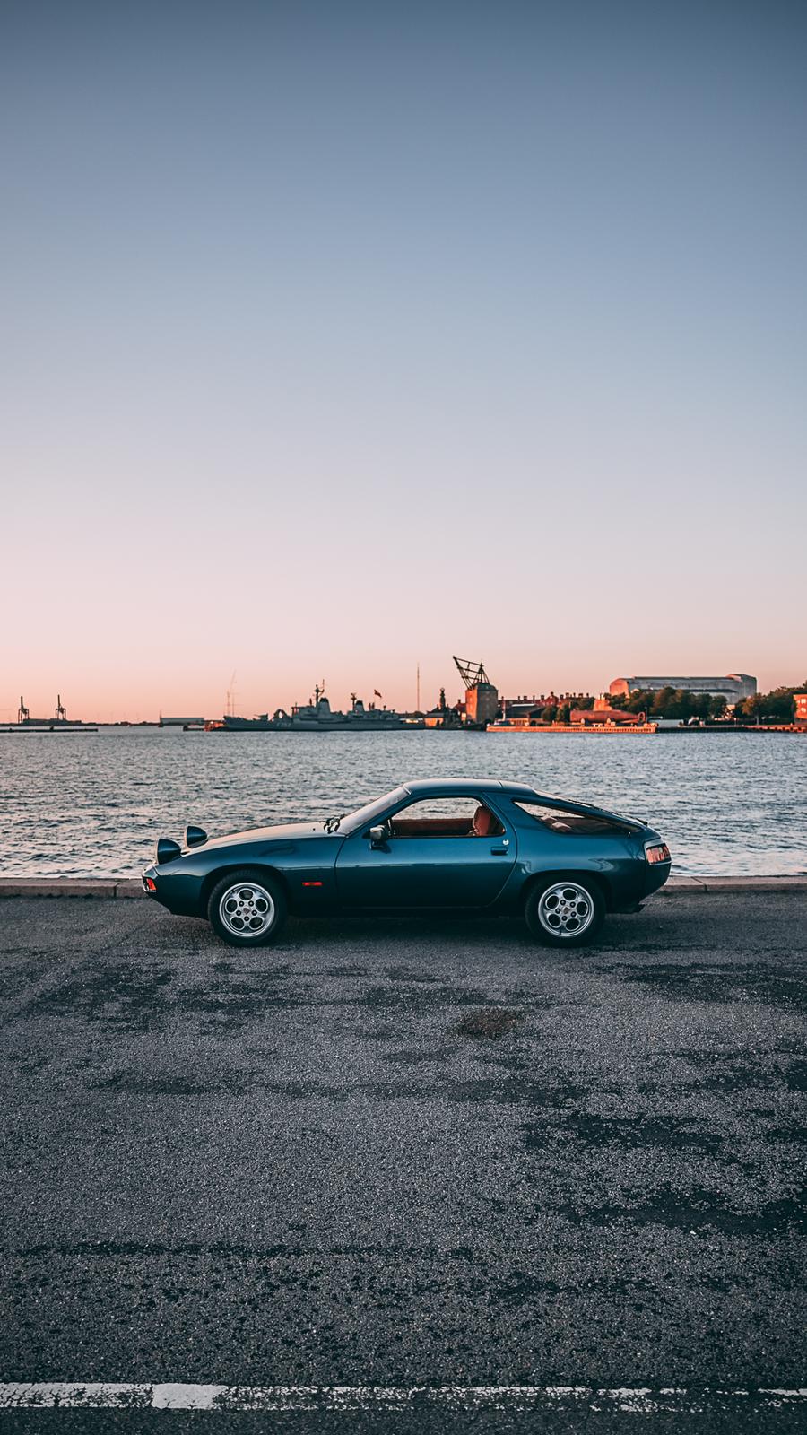 Porsche 928