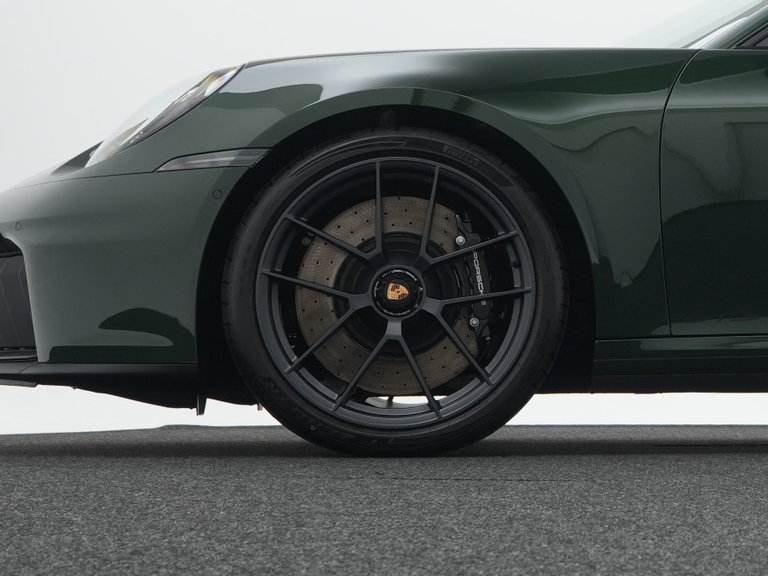 Porsche 992.2 Carrera GTS
