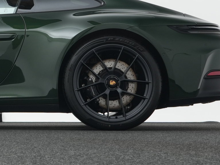Porsche 992.2 Carrera GTS