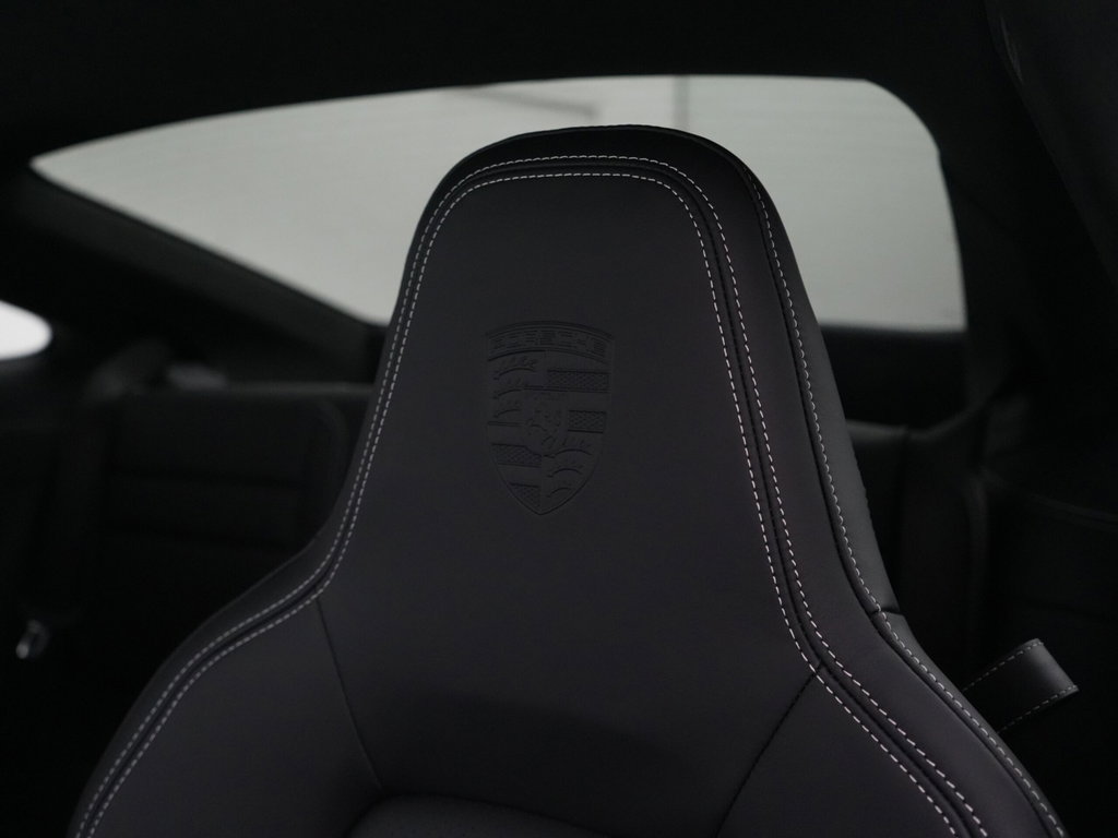 Porsche 992.2 Carrera GTS