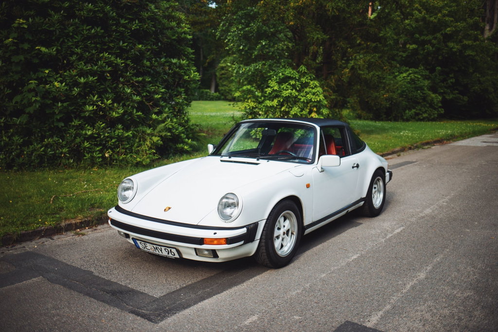 Porsche 911 Carrera 3.2