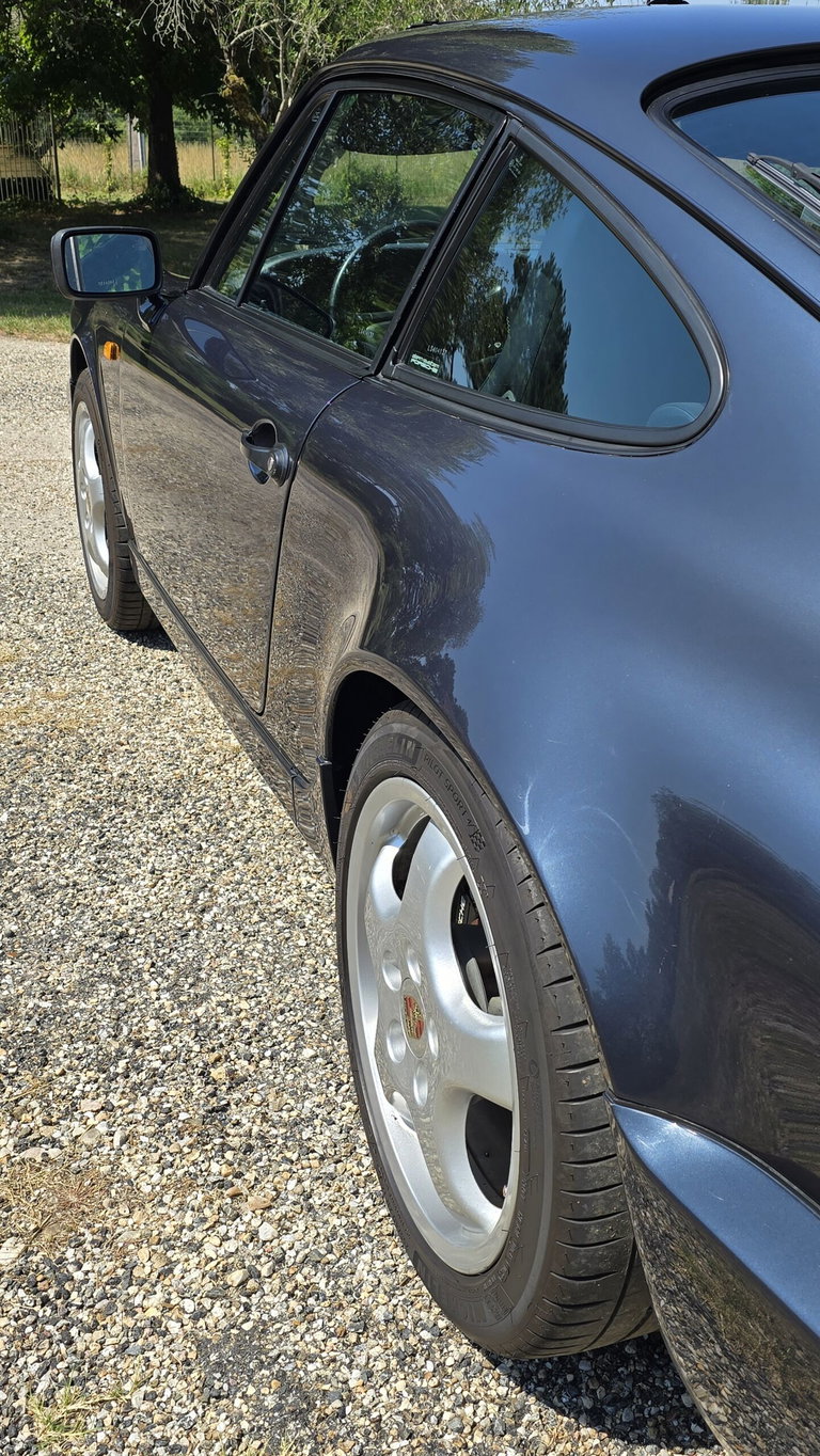 Porsche 964 Carrera 4