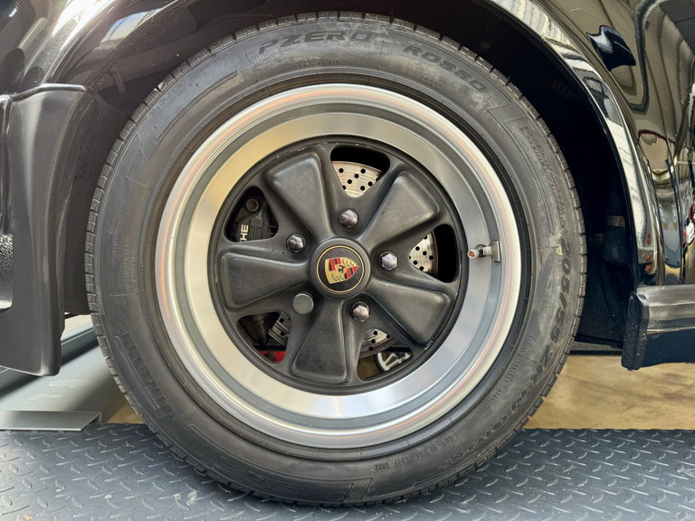 Porsche 911 Carrera 3.2 WTL