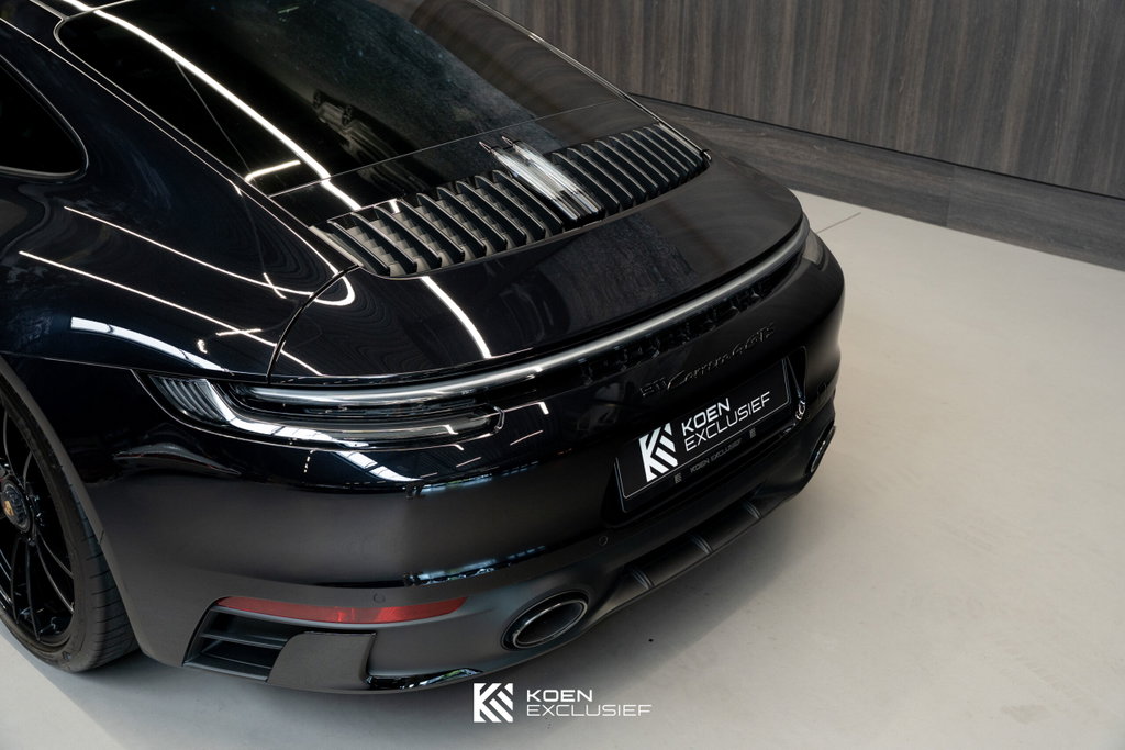 Porsche 992 Carrera 4 GTS