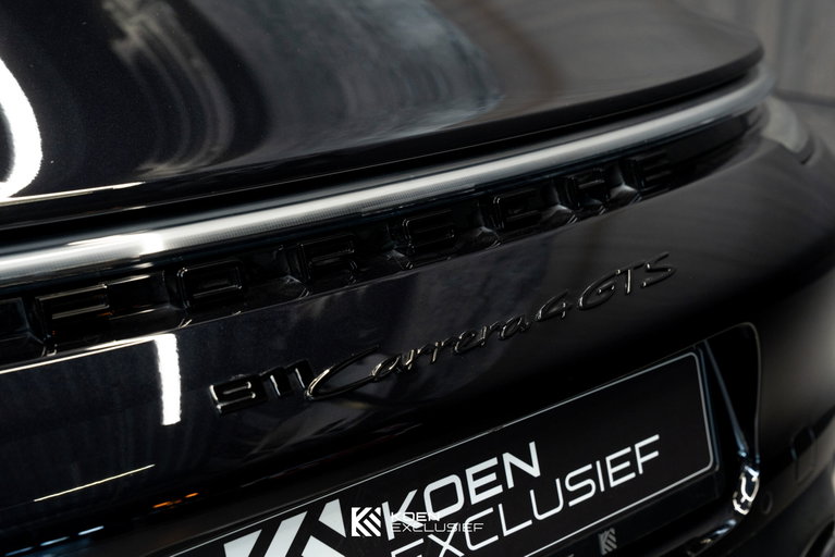 Porsche 992 Carrera 4 GTS