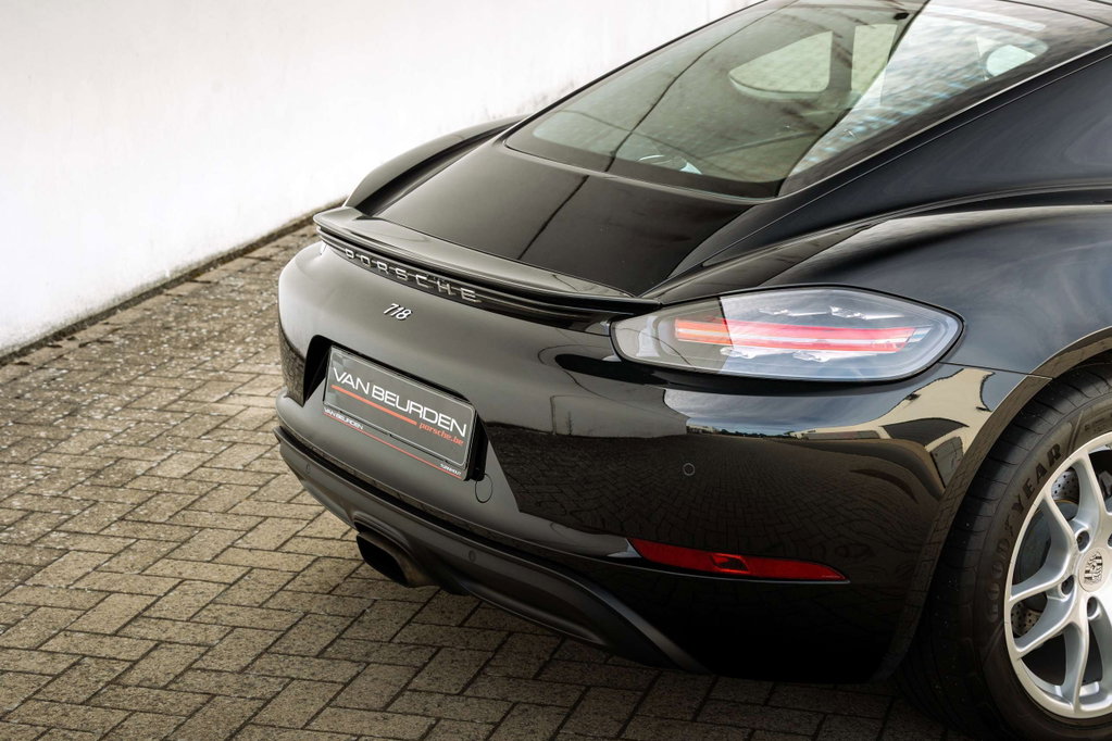 Porsche 718 Cayman