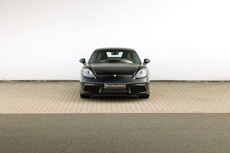 Porsche 718 Cayman