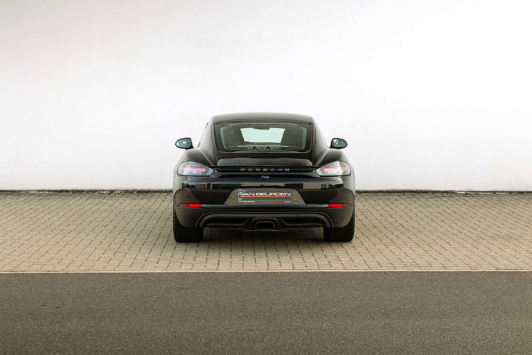 Porsche 718 Cayman