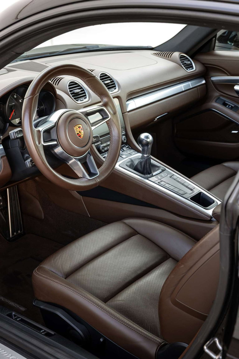 Porsche 718 Cayman