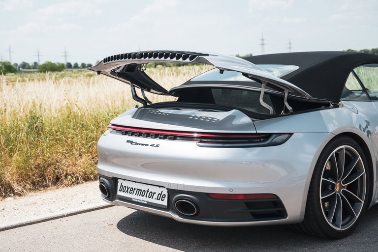 Porsche 992 Carrera 4S