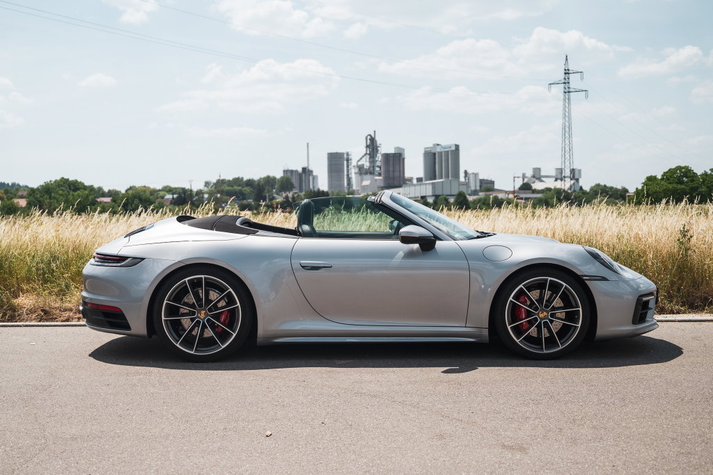Porsche 992 Carrera 4S