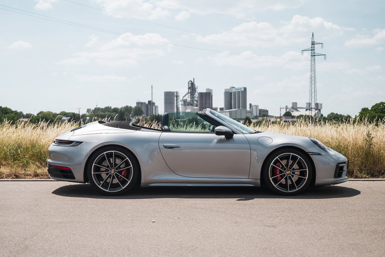 Porsche 992 Carrera 4S