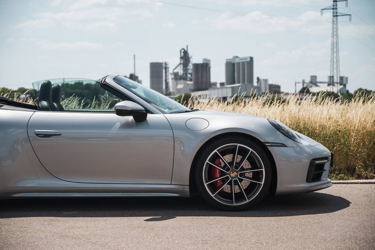 Porsche 992 Carrera 4S