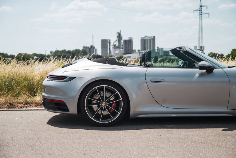 Porsche 992 Carrera 4S