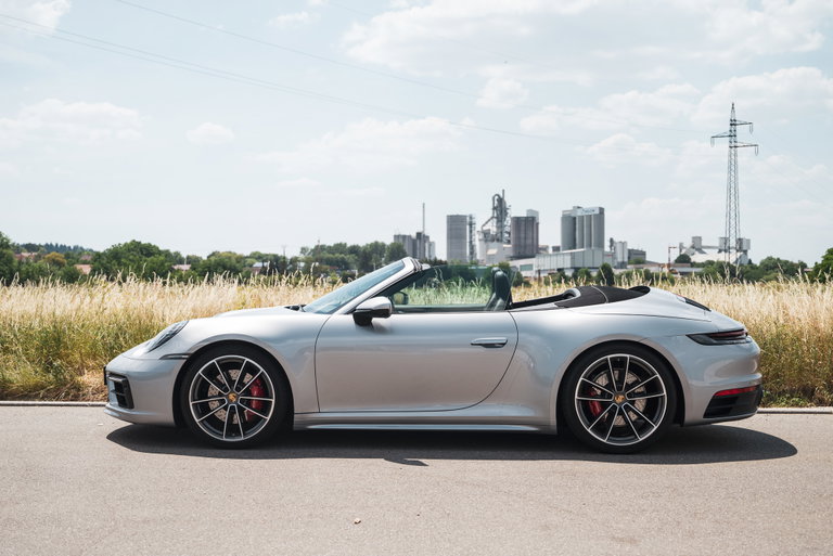 Porsche 992 Carrera 4S