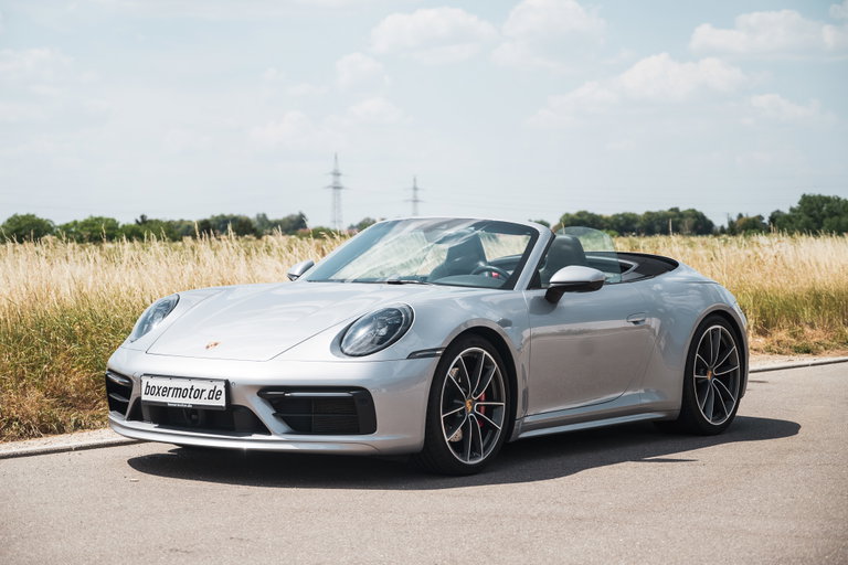 Porsche 992 Carrera 4S
