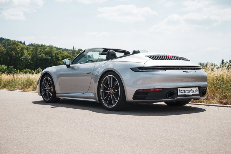 Porsche 992 Carrera 4S