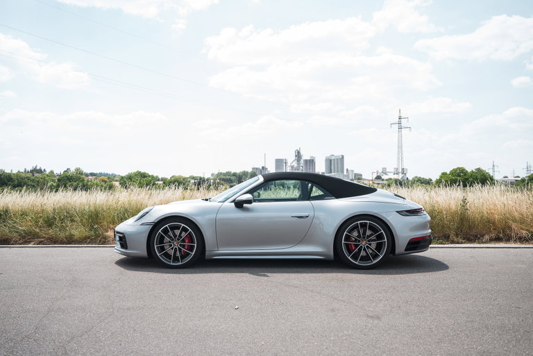 Porsche 992 Carrera 4S