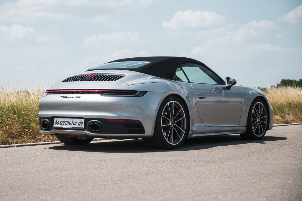 Porsche 992 Carrera 4S
