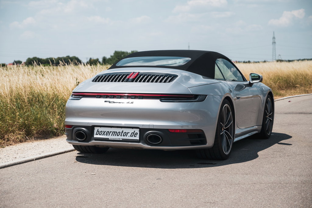 Porsche 992 Carrera 4S