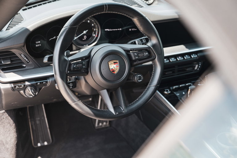 Porsche 992 Carrera 4S