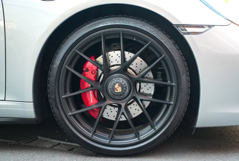 Porsche 991.2 Carrera GTS