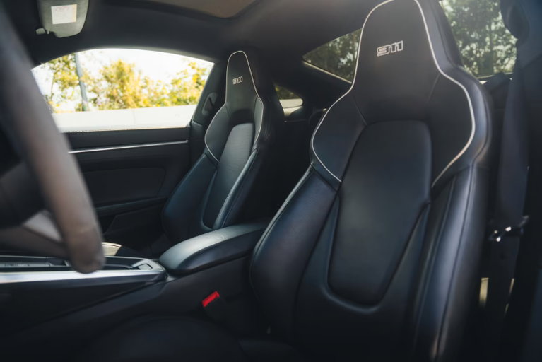 Porsche 992 Belgian Legend Edition