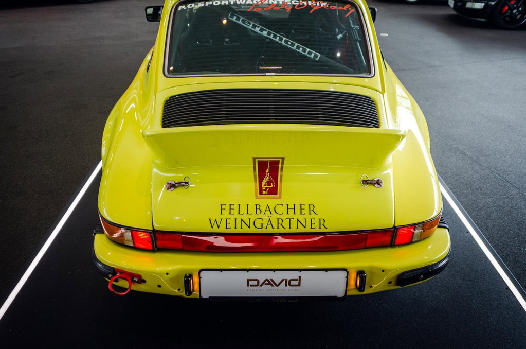 Porsche 911 Carrera 2.7