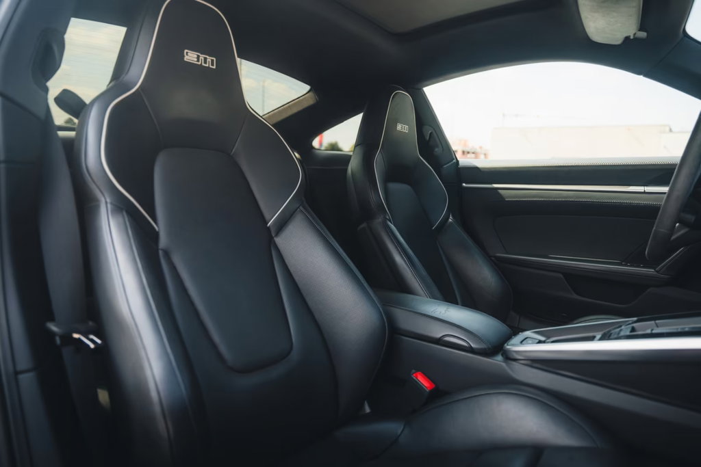 Porsche 992 Belgian Legend Edition
