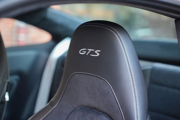 Porsche 991.2 Carrera GTS