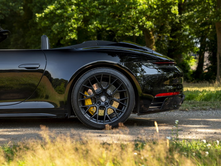 Porsche 992 Carrera 4S