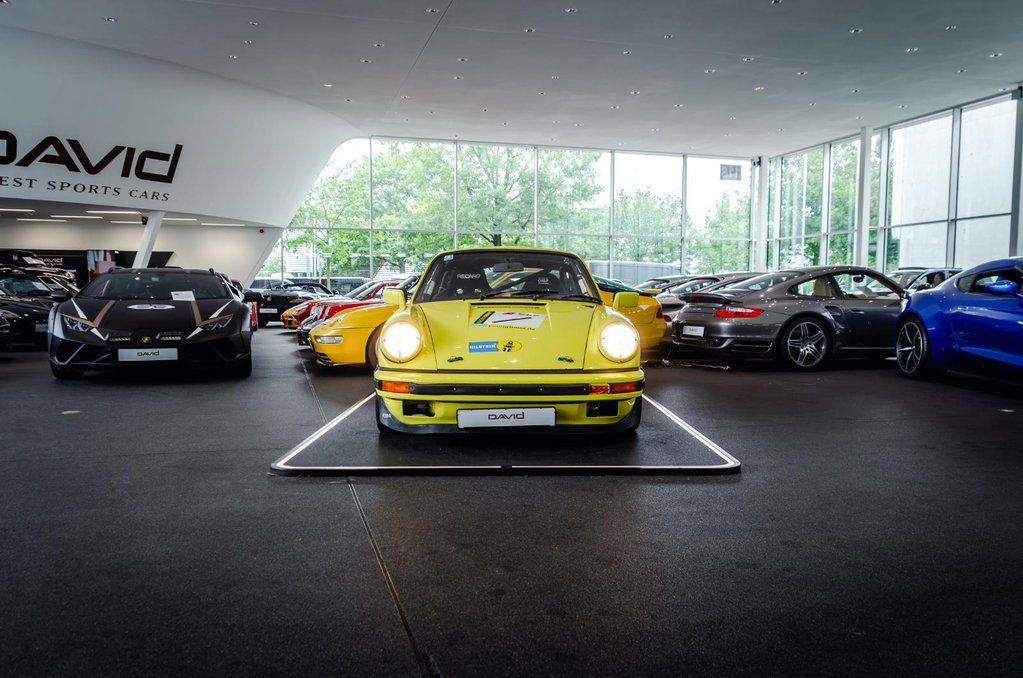 Porsche 911 Carrera 2.7
