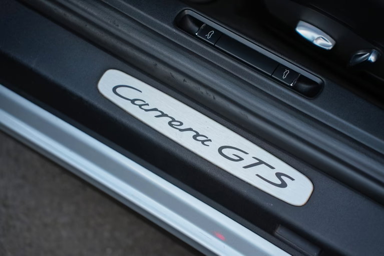 Porsche 991.2 Carrera GTS