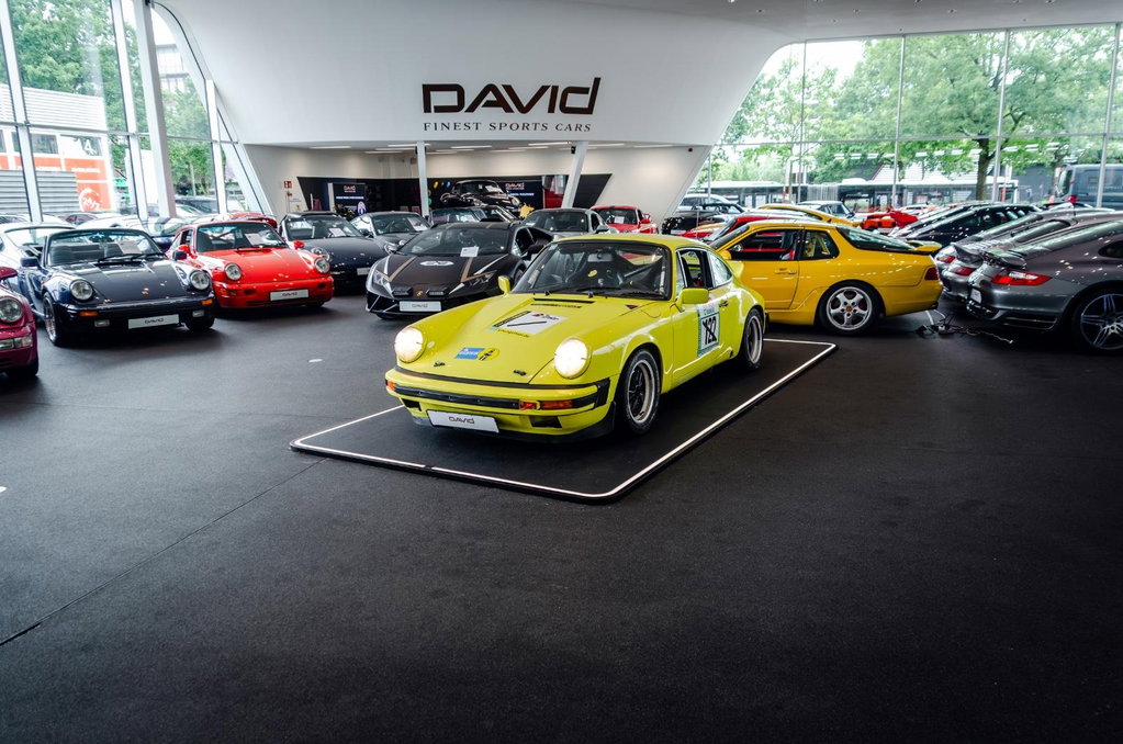 Porsche 911 Carrera 2.7