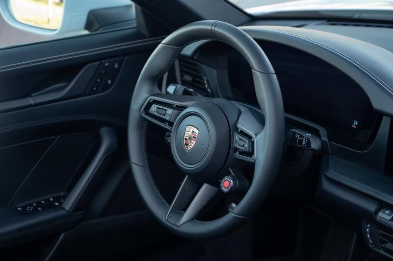 Porsche 992.2 Carrera 4 GTS